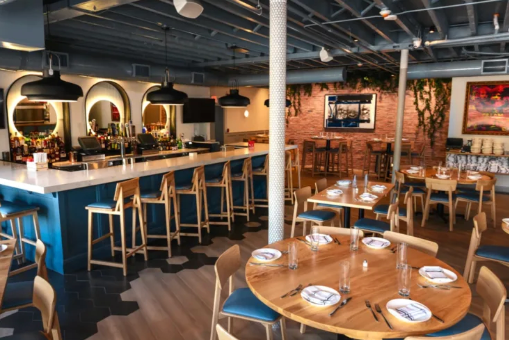 Stern and Bow Restaurant