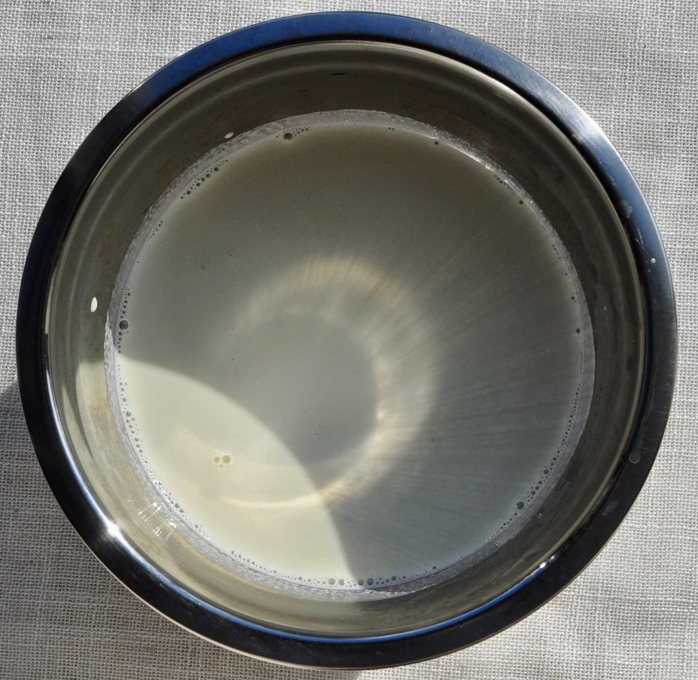 Vanilla callets and heavy cream