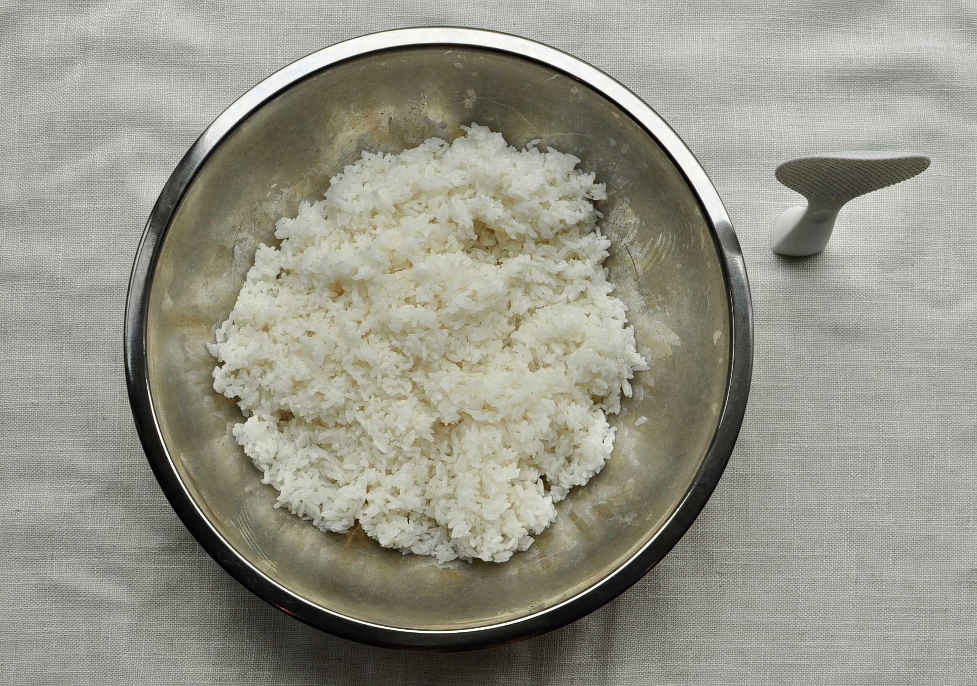Tuna Rice Balls Easy Lunch Box Recipe Medium Grain White Rice with Standing Rice Paddle