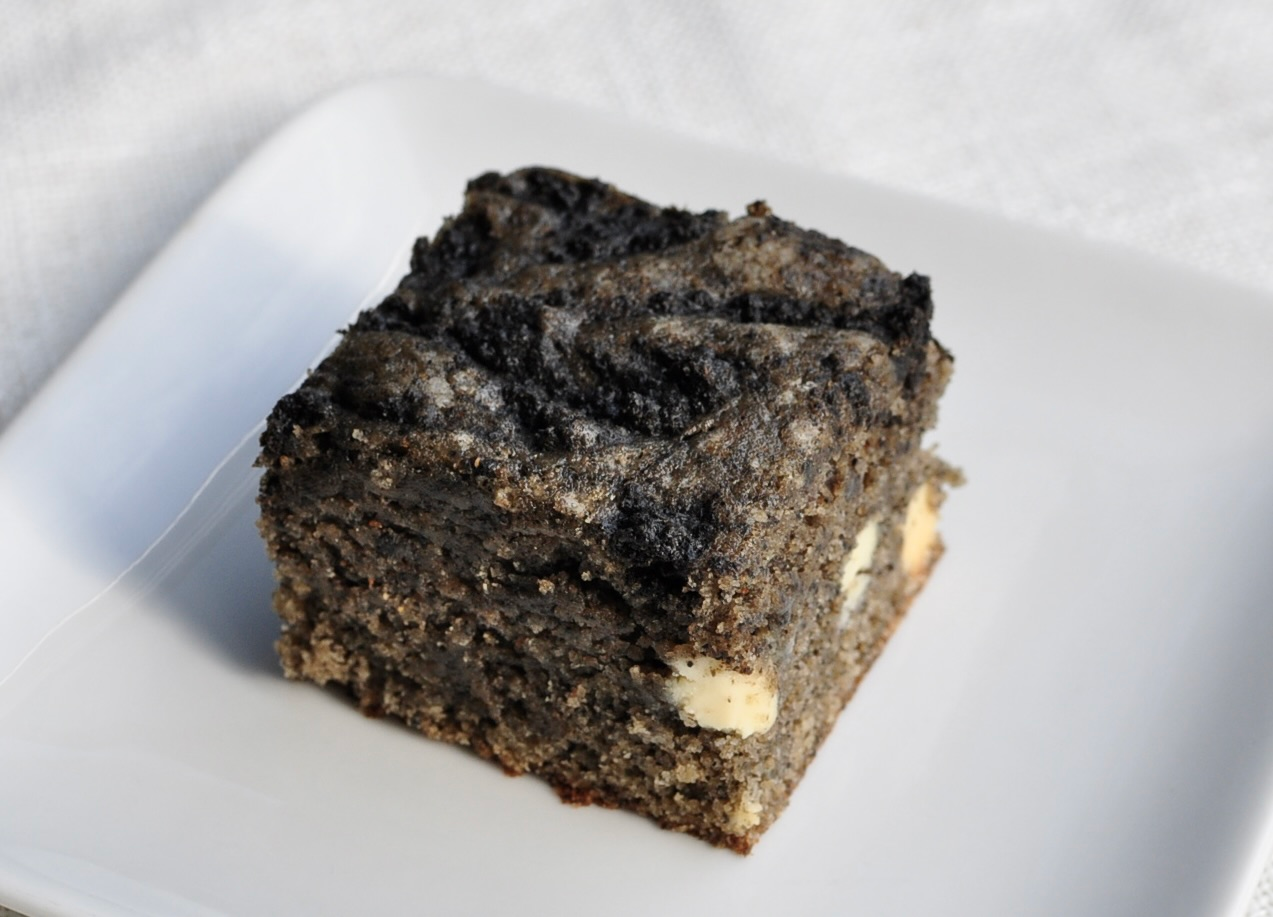 black sesame paste brownies with white chocolate chips