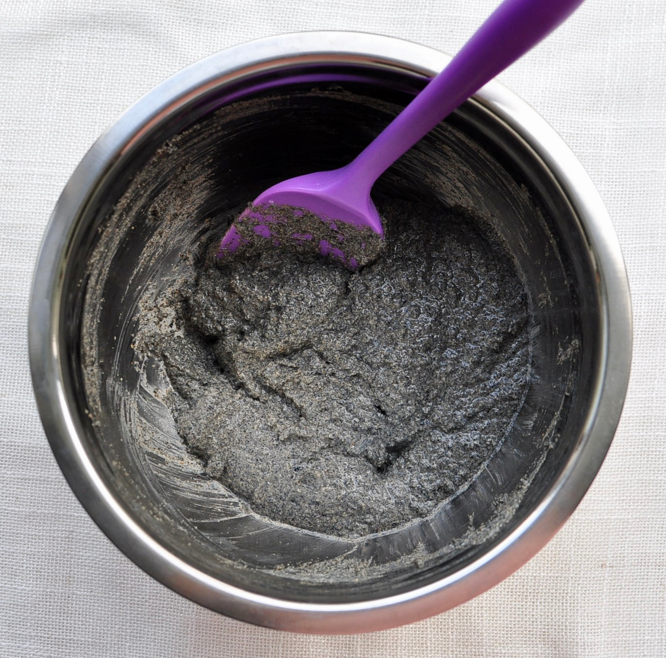 black sesame powder mixed with milk for black sesame paste
